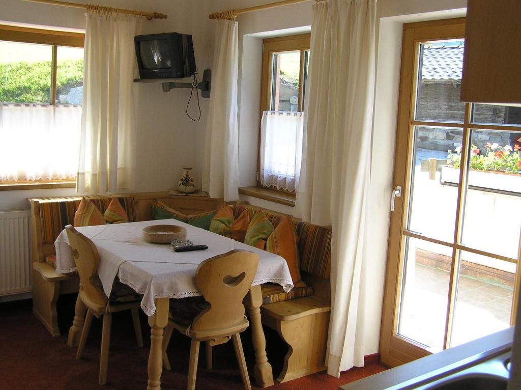 Fleckhof Hotell Neustift im Stubaital Rum bild
