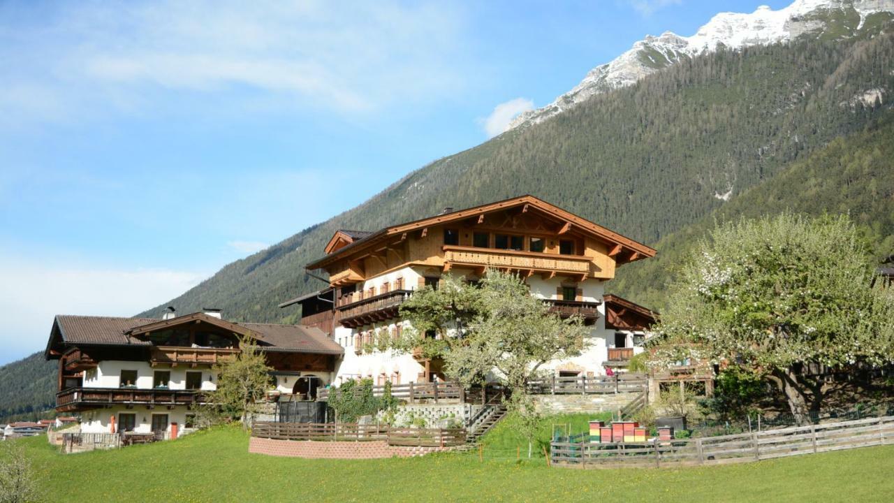 Fleckhof Hotell Neustift im Stubaital Exteriör bild